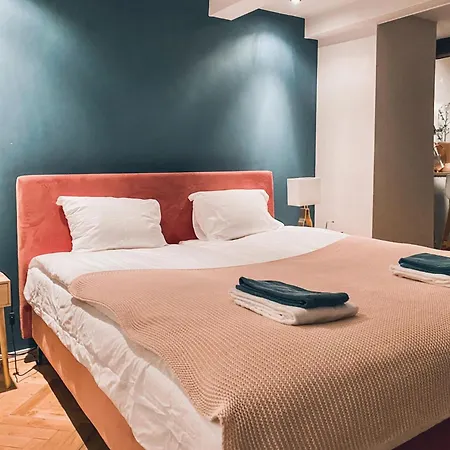 Luxurious In Center *