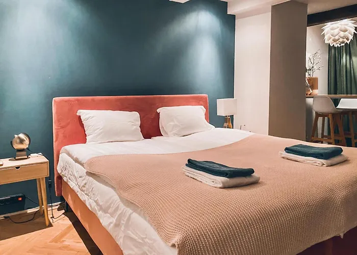 Luxurious In Center *