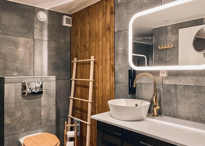 Luxurious In Center Апартаменты